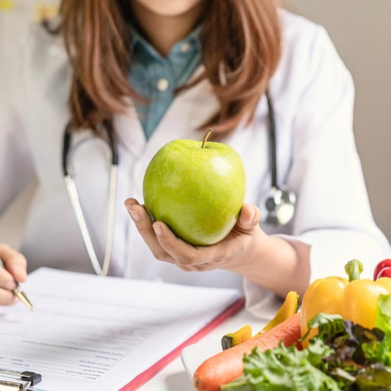 Infographic listing the top 10 foods that promote eye health, featuring colorful images of each food item.